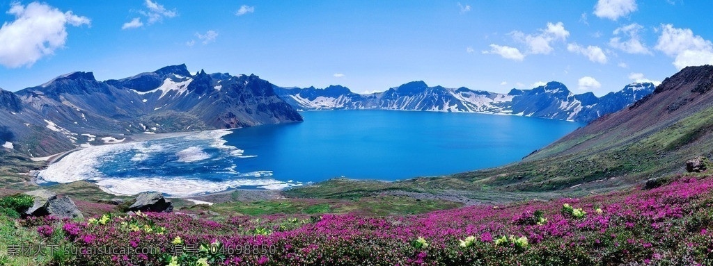 海参崴 山间 湖泊 春色 湖面 湖水 白浪 四面环山 山顶 积雪 山脚 野草 野花 盛开 蓝天白云 自然景色摄影 自然景观 自然风景