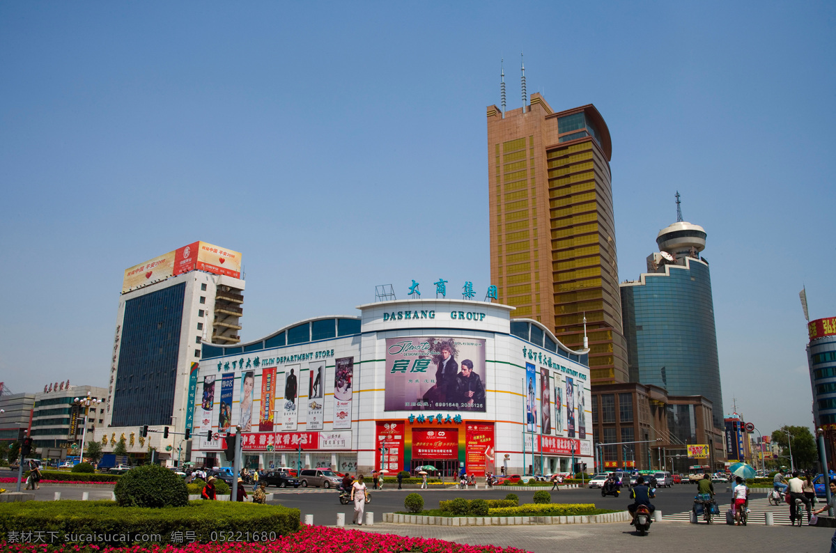 吉林大街 吉林 吉林市 大街 高楼大厦 公路 车水马龙 花卉 花坛 植被 蓝天 天空 白云 建筑 建筑景观 自然景观