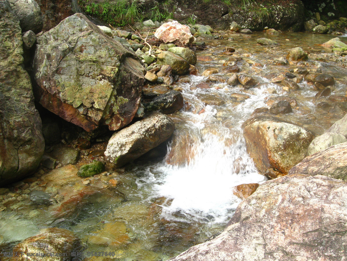 溪水免费下载 旅游摄影 群山 摄影图 石头 溪水 浙江 旅游风景 金华 武义 三笋坑 风景 生活 旅游餐饮