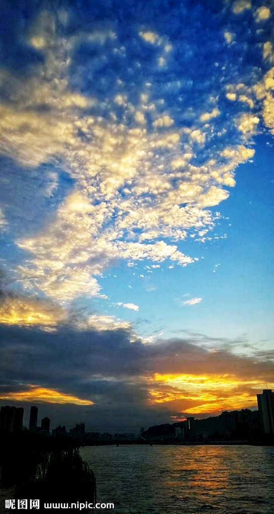 夏日黄昏 晚霞 黄昏 夏日 黄河 兰州 自然景观 自然风景