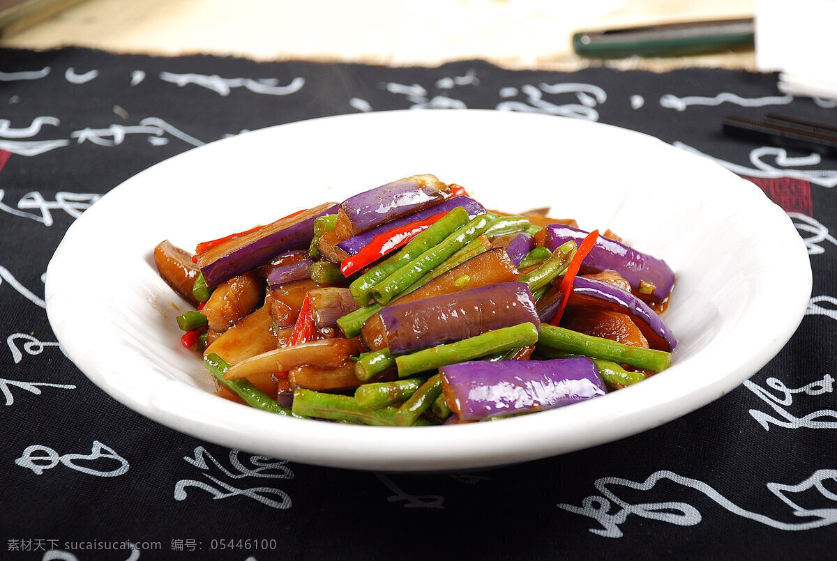 豆角茄子 豆角 茄子 菜谱 蔬菜美食 菜品 菜式 美食 湘菜 农家菜 家常菜 特色菜 中餐 餐饮 传统美食 摄影图 摄影食物原料 舌尖上的中国 餐饮美食