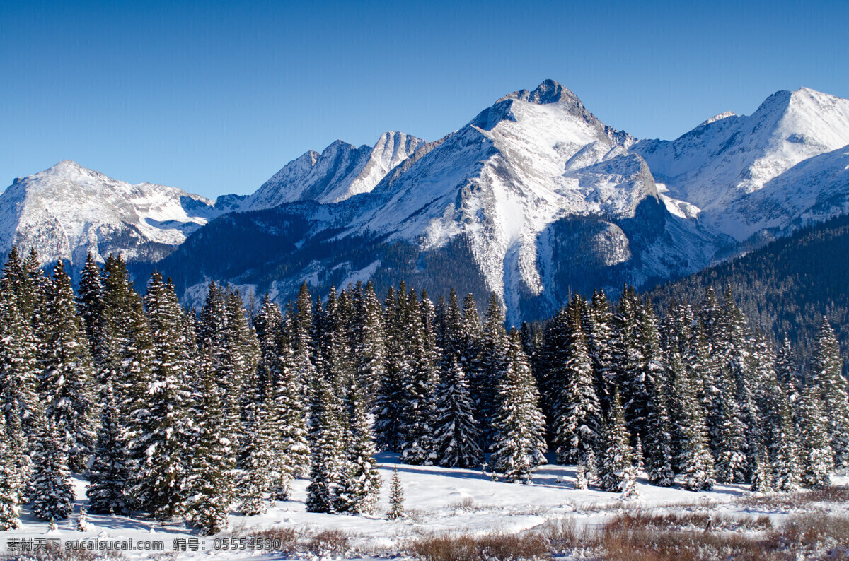 雪山顶部景色