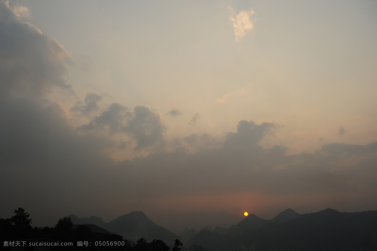 云层 乌云 剪影 天空变换 自然风景 自然景观