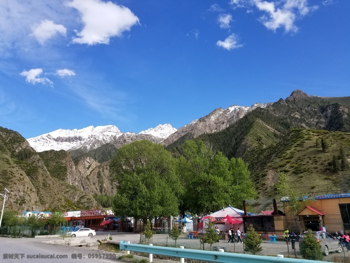 蓝天白云 雪山风景 藏区风景图 藏区风景 藏区雪山 藏区 旅游摄影 国内旅游