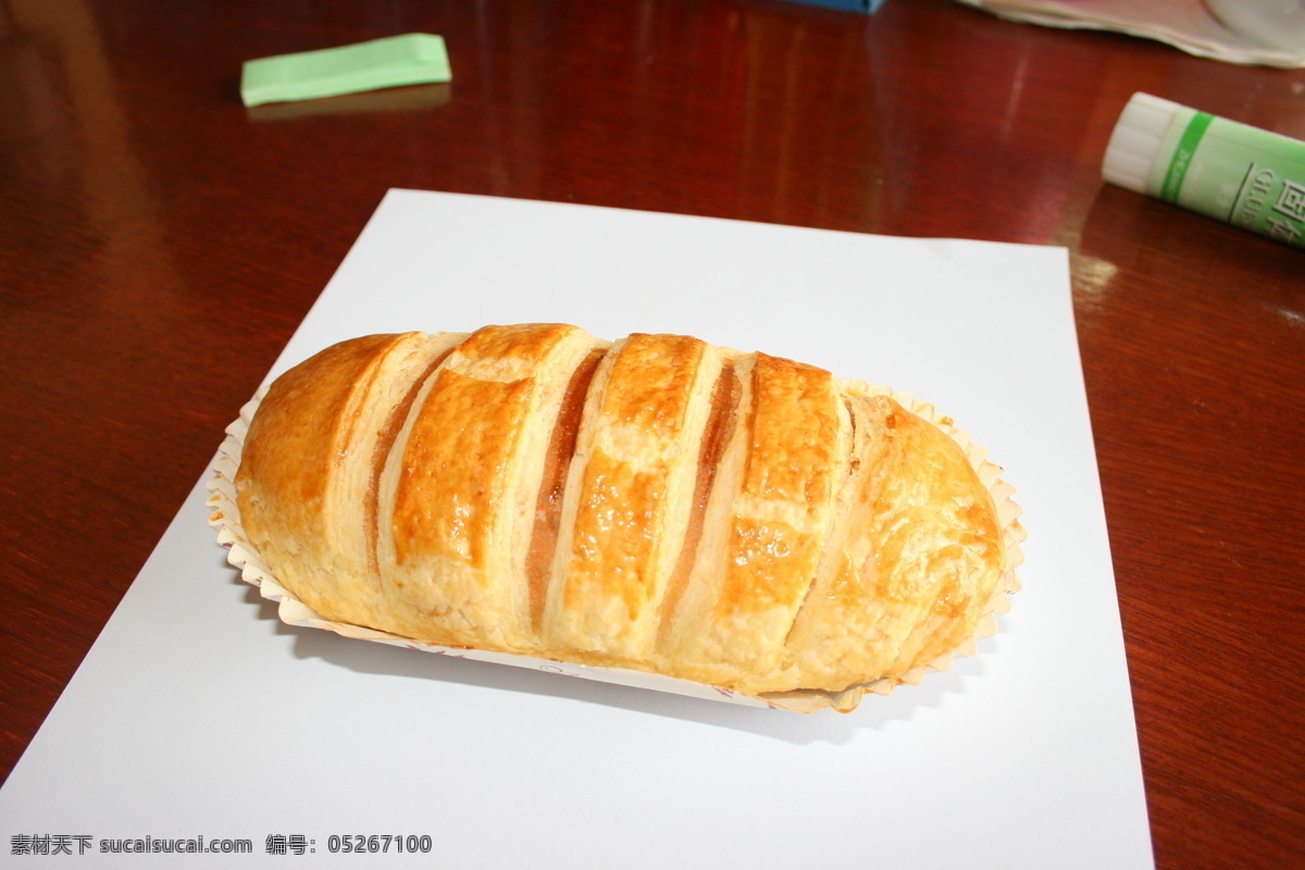 面包免费下载 餐饮美食 蛋糕 点心 糕点 美味 面包 面食 鲜美 甜品 甜点 西餐美食 psd源文件 餐饮素材