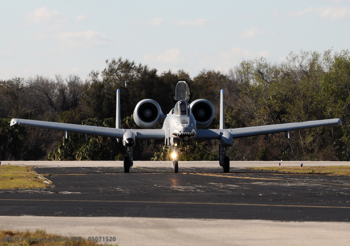 准备 起飞 战斗机 飞机 飞机场 跑道 军事演习 摄影图 高清图片 军事武器 现代科技