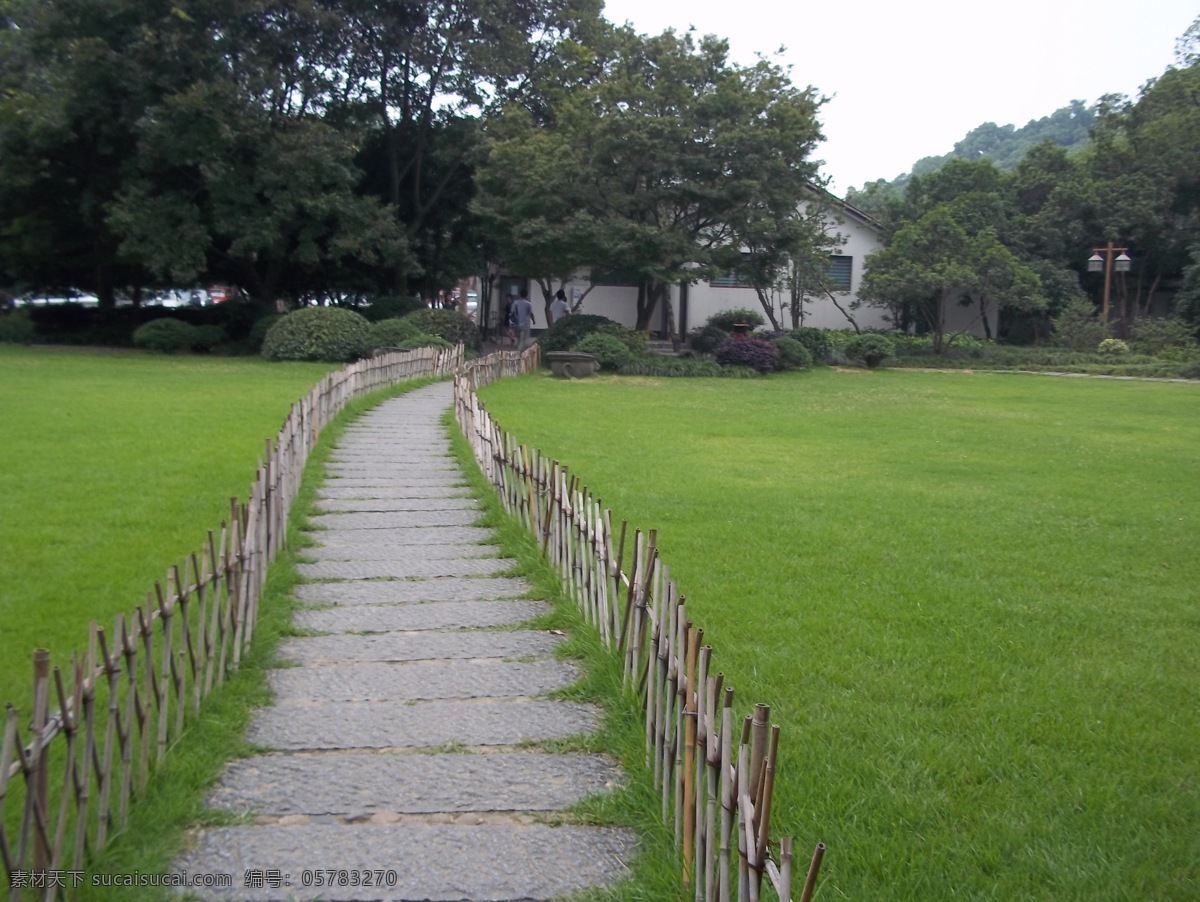 春天 小径 草 大地 风景名胜 路 绿色 自然景观 春天的小径 psd源文件