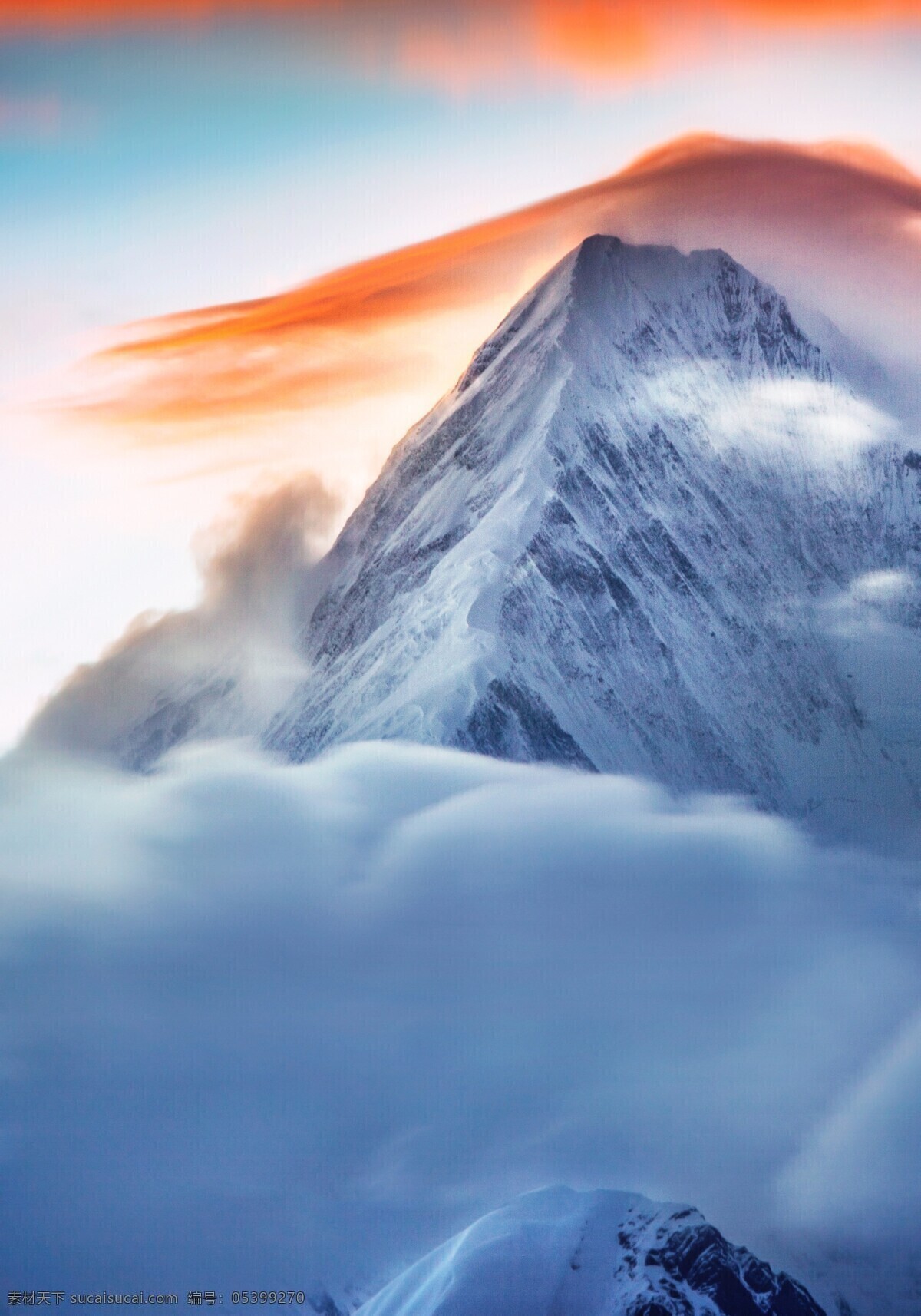 雪山 山峰 头 沙云 云层 头沙云 珠峰 峰顶 白云覆盖 白云 摄影图 自然景观 山水风景