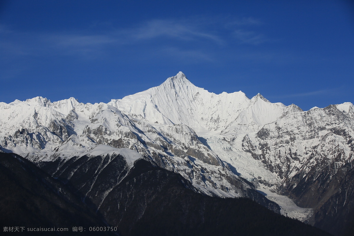 梅里雪山 雪山 高原雪山 高原 神山 云南 香格里拉 自然风光 旅游摄影 国内旅游