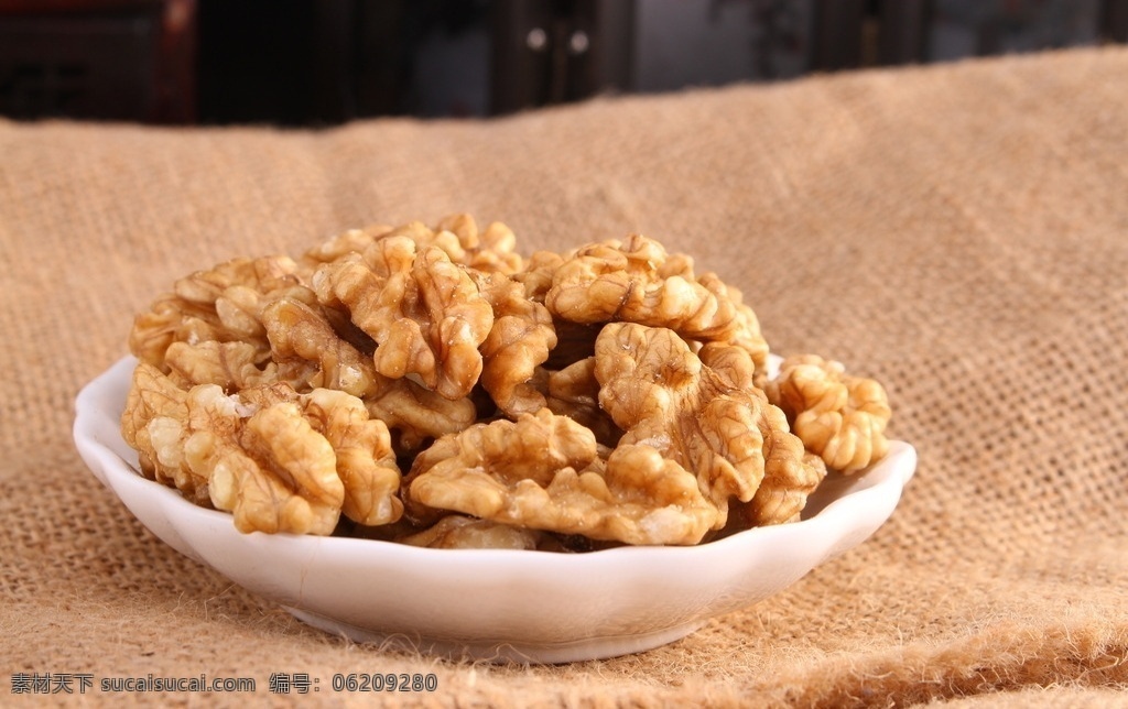 核桃仁 干果 瓜果 零食 食物 食品 美食 美味 美食摄影 餐饮美食 传统美食