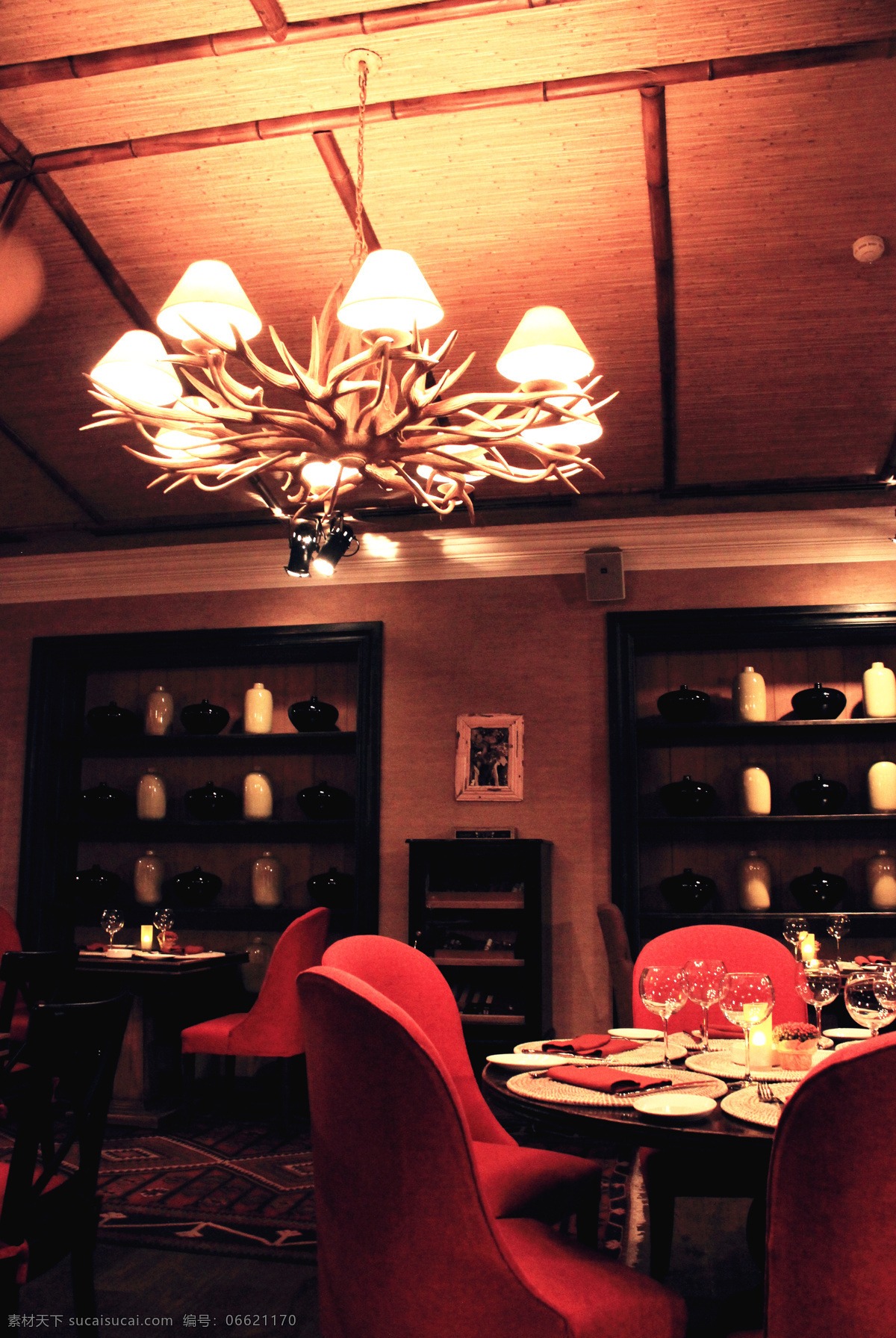 俄式 餐厅 鹿角 灯 吊灯 俄罗斯 建筑园林 室内摄影 莫斯科 俄餐 高级餐厅 装饰素材 灯饰素材