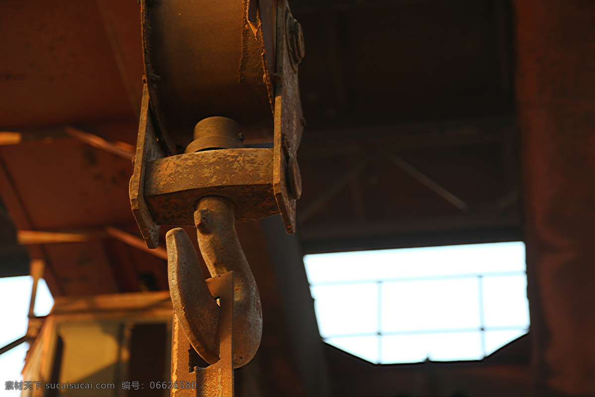 重金属挂钩 重金属风格 工厂 建筑 生锈的金属 锈迹斑斑 现代科技 工业生产