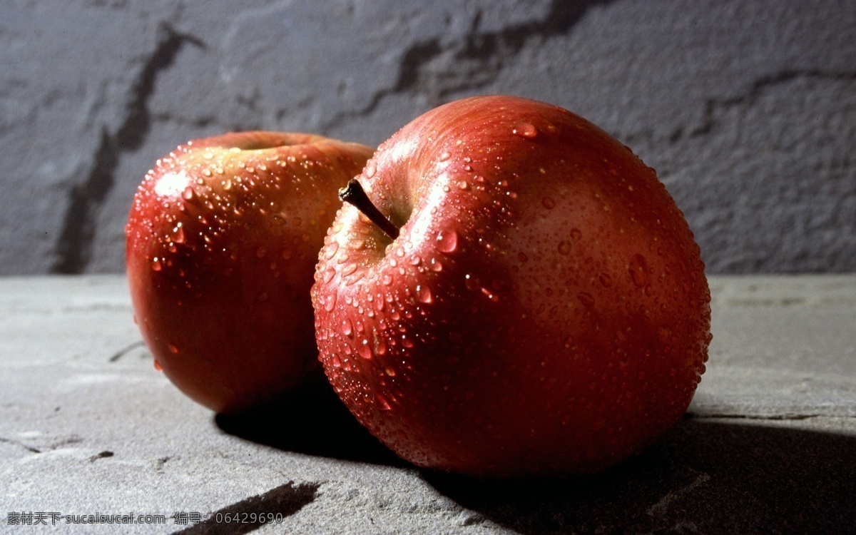 红苹果红富士 水果 食品 有机水果 新鲜水果 水果海报 水果展架 水果素材 水果创意 水果摄影图 水果广告 水果蔬菜 夏天 清凉 餐饮美食 食物原料