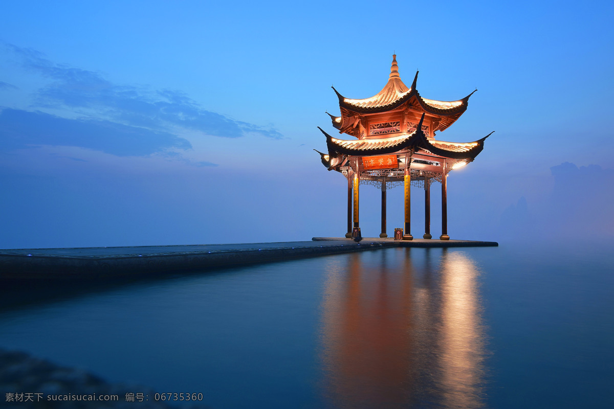 西湖风光 海水 河水 湖 天空 蓝天 白云 金色 蓝色 倒影 杭州西湖 杭州西湖风光 杭州风光 杭州景点 西湖景点 西湖美景 西湖风景 古建筑 翠光亭 御码头 亭台楼阁 高清 背景 自然景观 建筑景观