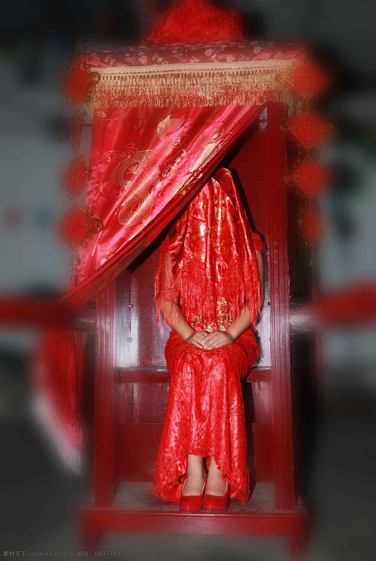 盖盖头上花轿 瑞安后垟中式婚礼引围观_县市新闻_温州网