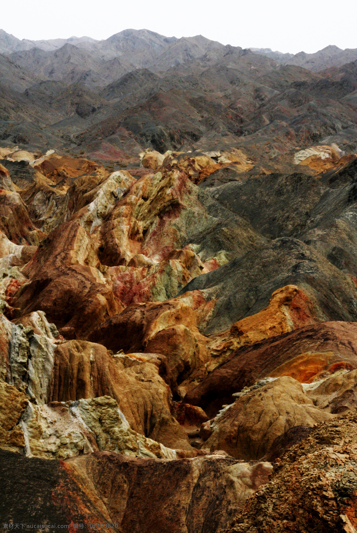 新疆 托克逊 风化 地貌 五彩 沟 彩色风化石 黑山 五彩地貌 自然风景 自然景观