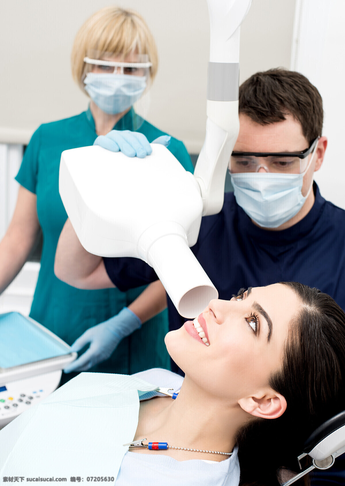 检查 牙齿 外国 美女图片 美女 医疗护理 医疗卫生 外国美女 牙医 牙科器材 医生 职业男女 现代科技