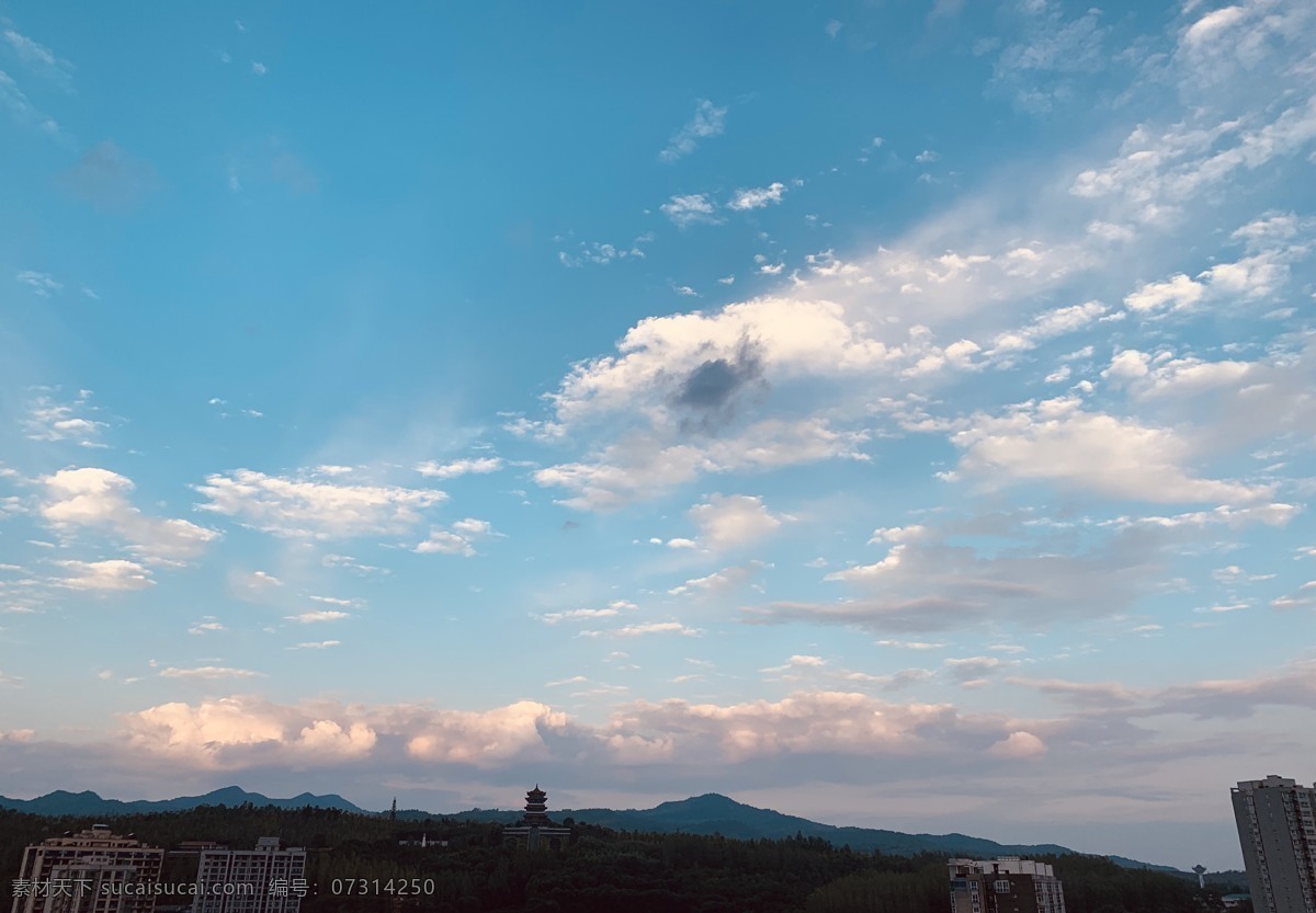 风景图 云朵 蓝天 城市 傍晚 自然景观 自然风景