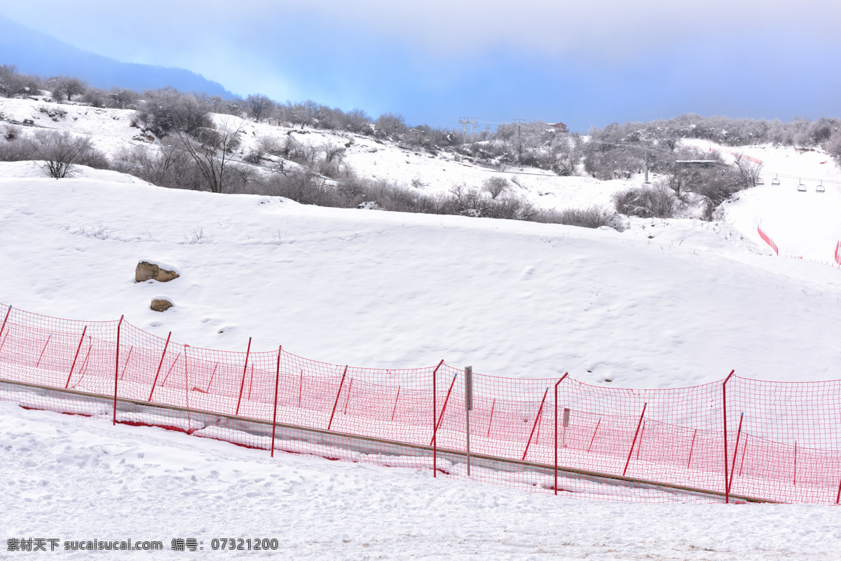 川西滑雪场 滑雪 雪景 蓝天 川西 旅游 旅游摄影 国内旅游