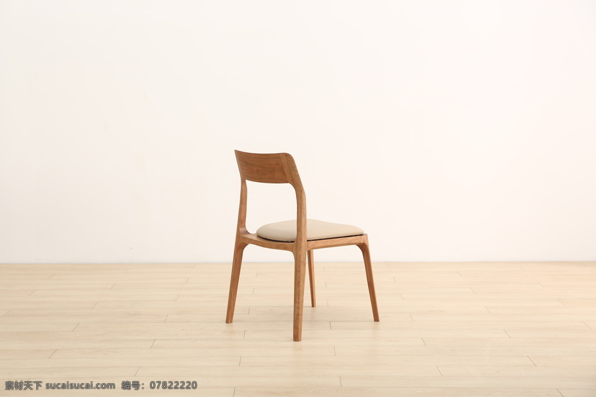 北欧 实木 椅子 背面 实木椅子 马克椅 椅子背面 椅子背后 椅子背影 餐椅 凳子 照片素材 生活百科 生活素材