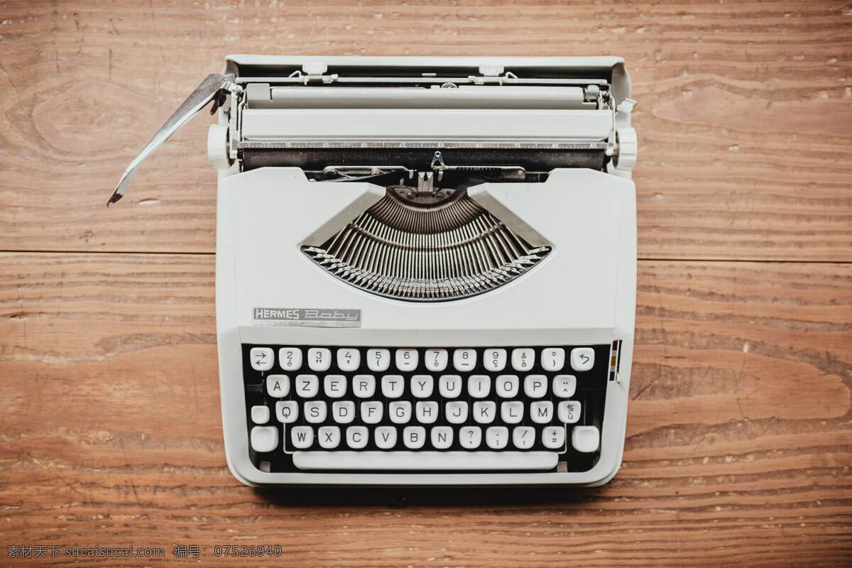 打字机图片 复古打字机 打字机 打字 办公 国外打字机 照片 生活百科 生活素材