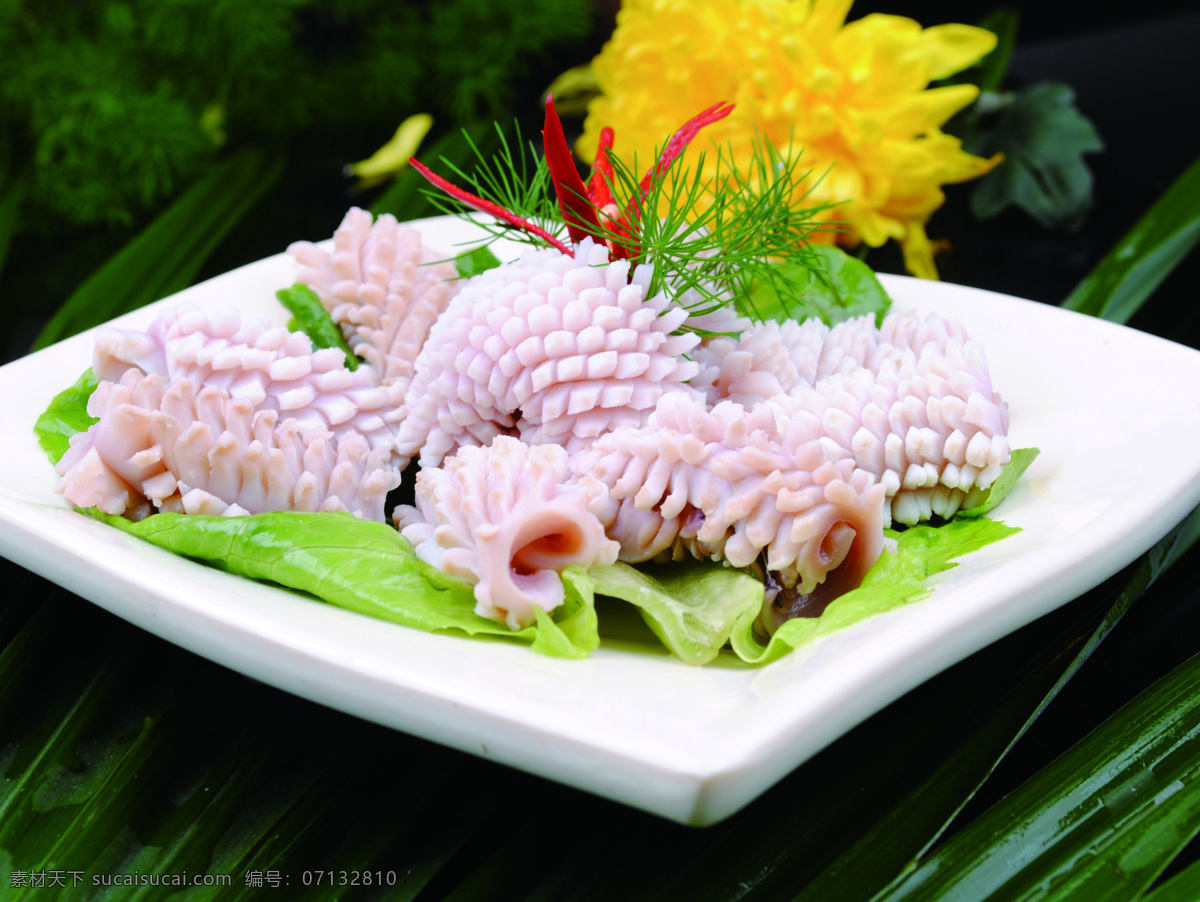 鱿鱼 鱿鱼花 火锅 时尚火锅 精品火锅 鱼锅 冬季美食 鸳鸯锅 海鲜火锅 海鲜 清汤 涮羊肉 锅底 涮锅子 肥羊 美食 餐饮 饮食 传统美食 餐饮美食 肥牛 食物原料