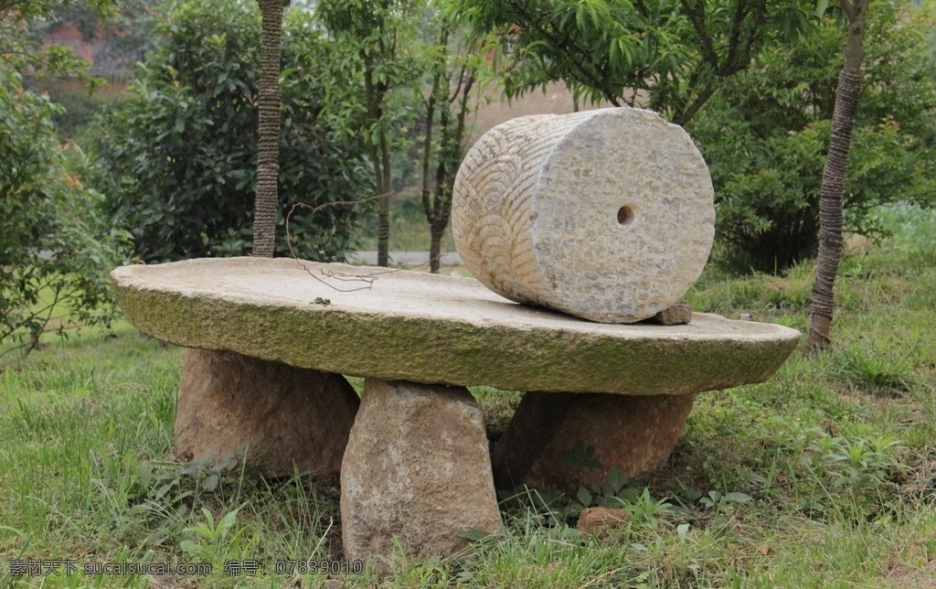 石磨 传统 古朴 磨 圆盘 石滚
