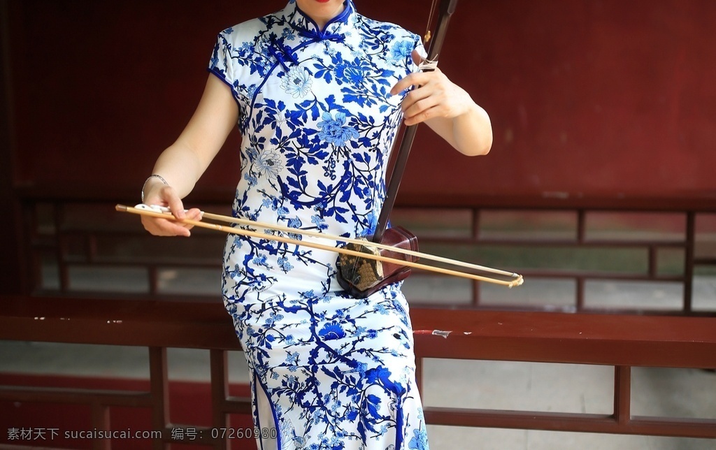 拉二胡的人 二胡 音乐 中国风 古典 艺术 曲艺 旗袍 文化艺术 传统文化