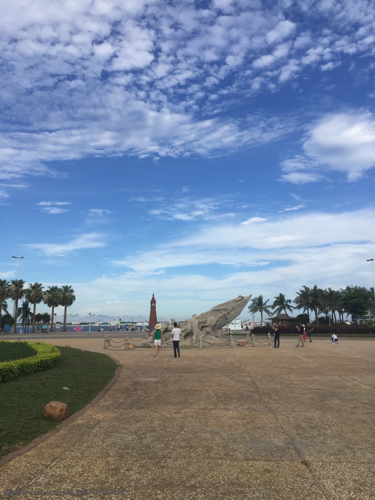 湛江渔港公园 蓝天 海边 渔港公园 湛江 椰树 古建筑 旅游摄影 国内旅游
