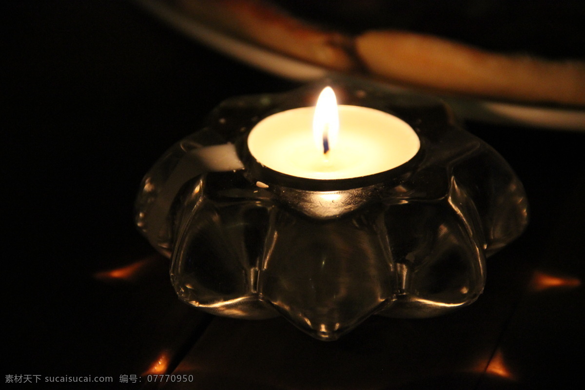 烛台 吧台 灯 光源 家居生活 家装 酒吧 蜡烛 室内设计 小资 生活百科 装饰素材