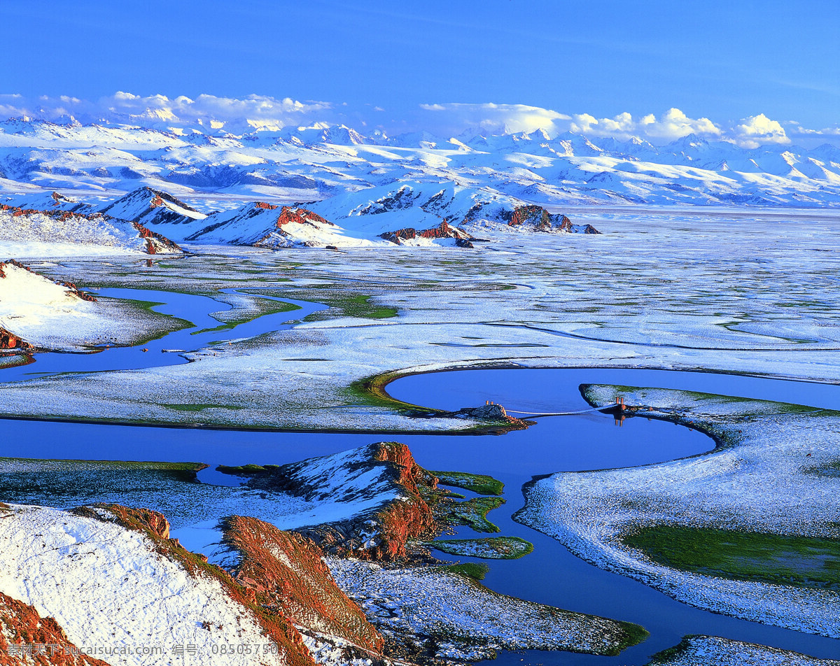冬季 巴音 布鲁克 草原 巴音布鲁克 冰雪 河流 雪山 新疆 天空 蓝天 白云 摄影图片 自然景观 自然风景 摄影图库