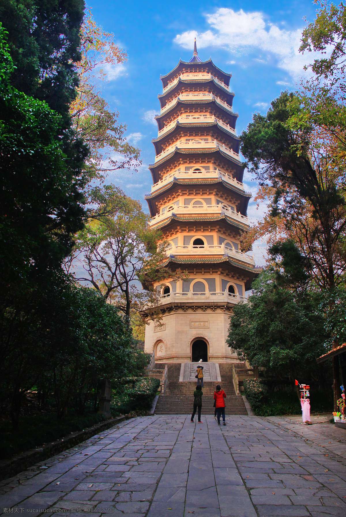 南京灵谷寺 灵谷塔 锺山风景区 蓝天绿树 旅游景点 旅游 南京 东郊 风景区 风光 旅游摄影 国内旅游