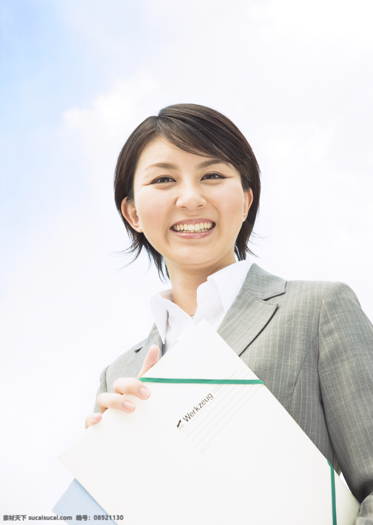 微笑 白领 美女图片 新进职员 青年 职业人物 商务男女 商务人士 职场 职业女性 美女 自信 成功 笑容 摄影图 高清图片 人物图片