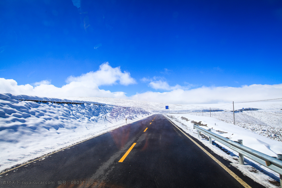 川藏公路 天路 雪山 雪山上的公路 青藏公路 西藏公路 国道 川藏线 稻城亚丁之旅 旅游摄影 国内旅游
