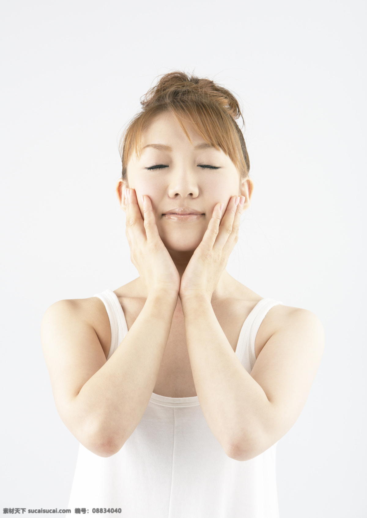 保养 肌肤 美女图片 女性 性感美女 时尚美女 模特美女 美容 化妆 护肤 肌肤护理 面部护理 肌肤白皙 按摩 微笑 笑容 高清图片 人物图片