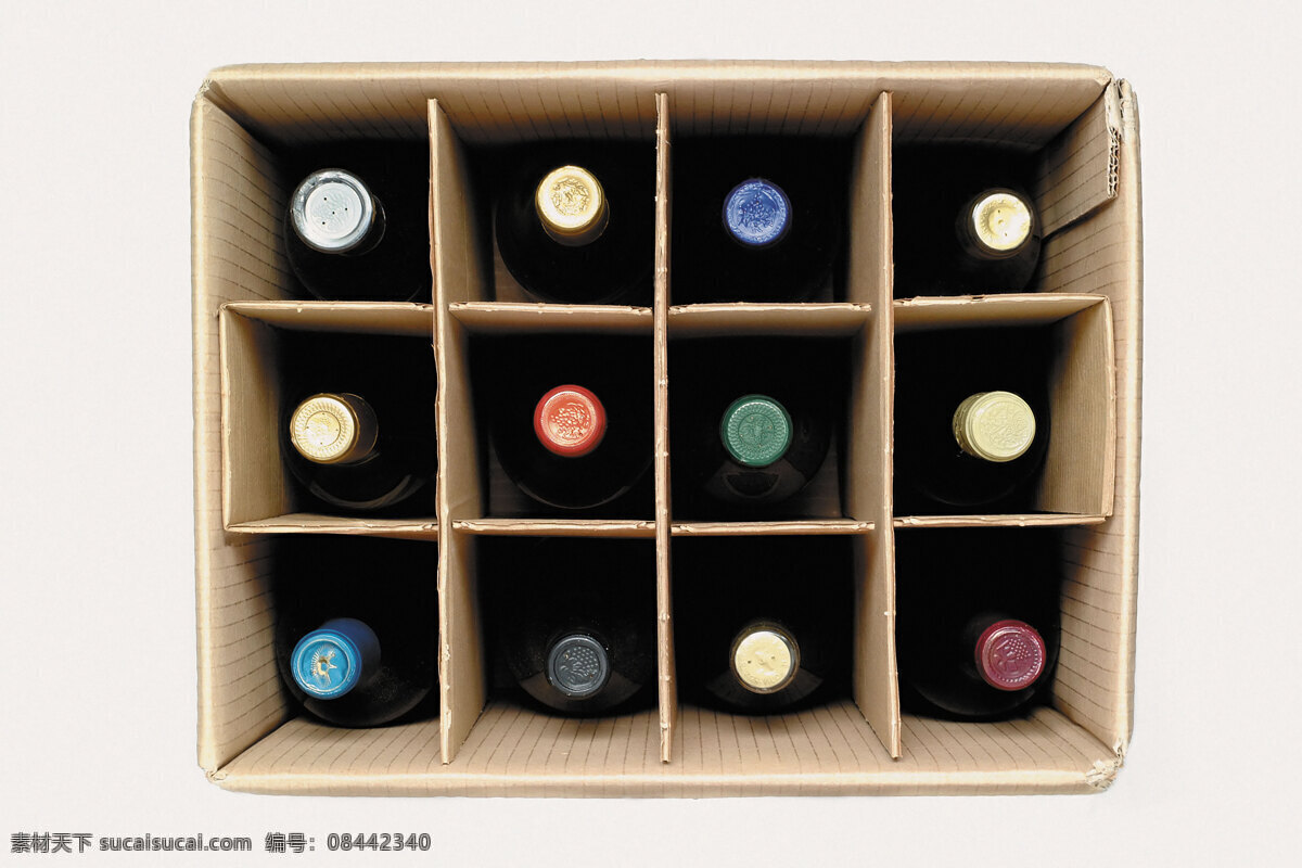 装满 葡萄酒 瓦楞纸箱 高清图片 横构图 酒 酒瓶子 酒瓶盖 12瓶 十二瓶 包装纸盒 箱子 酒箱子 酒类图片 餐饮美食