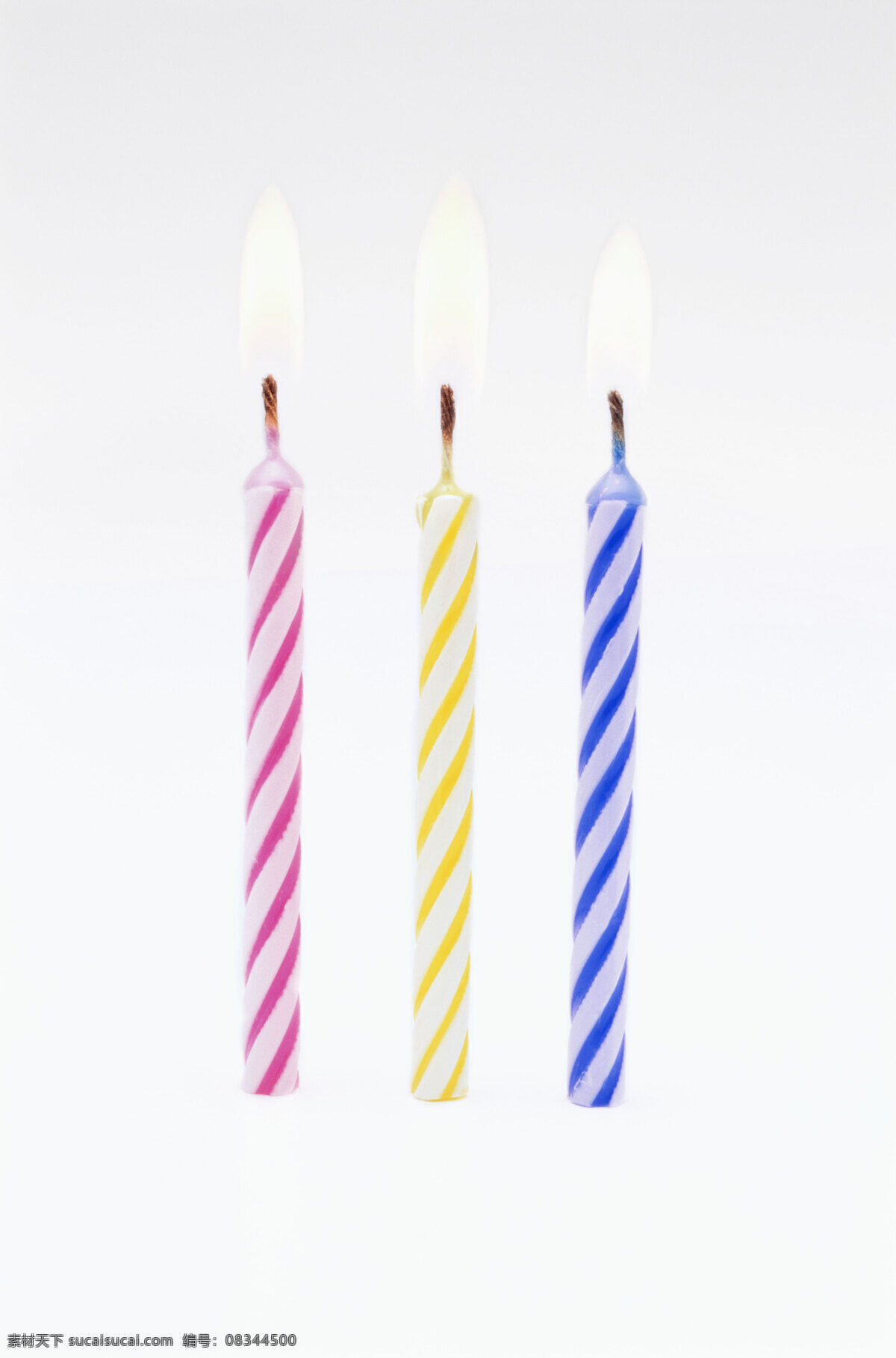 蜡烛 火 粉红色 黄色 蓝色 生日 白色