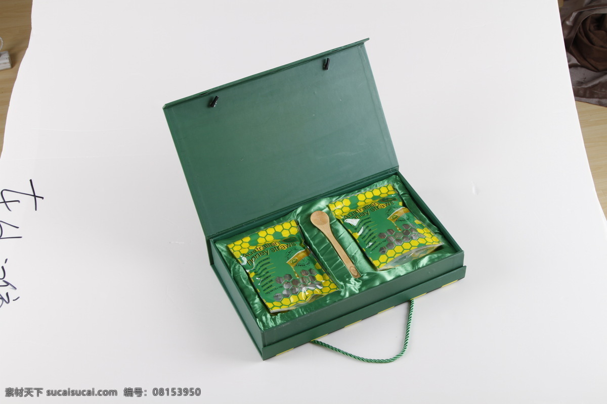 包装 保健品 餐饮美食 纯天然 方便 蜂蜜 盒子 礼盒 蜂蜜礼盒 送礼 礼品 花蜜 绿色食品 食品 无公害 膏状 结晶 液态 条状 袋装 便携 吸管 桉树蜜 蜂蜜摄影图 饮料酒水 psd源文件 餐饮素材