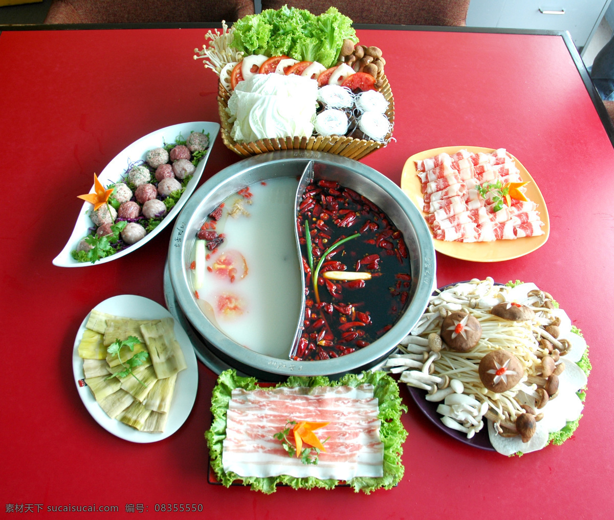 火锅 菜品 餐饮美食 肥牛 菌 肉丸 摄影图库 西餐美食 鸳鸯锅 竹笋 psd源文件