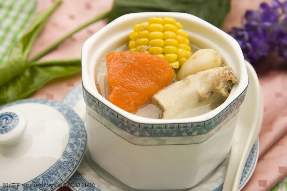粟米 马蹄 萝卜 煲 脊骨 汤 老火靓汤 脊骨汤 炖汤 原盅炖汤 餐饮美食 传统美食 西餐美食 摄影图库
