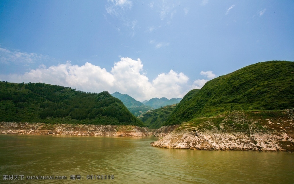 湖北 长江三峡 瞿塘峡 巫峡 西陵峡 长江 崇山峻岭 山峦 三峡工程 蓝天白云 自然景观 自助游 国内旅游 旅游摄影