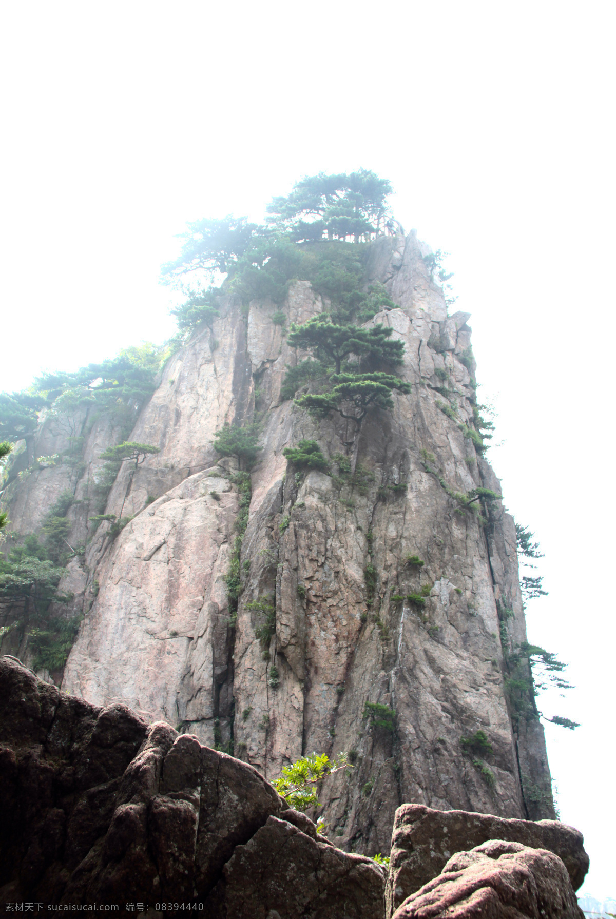 山石峭壁 云石 奇石 怪石 云雾缭绕 山中弥漫 黄山奇景 旅游摄影 自然风景