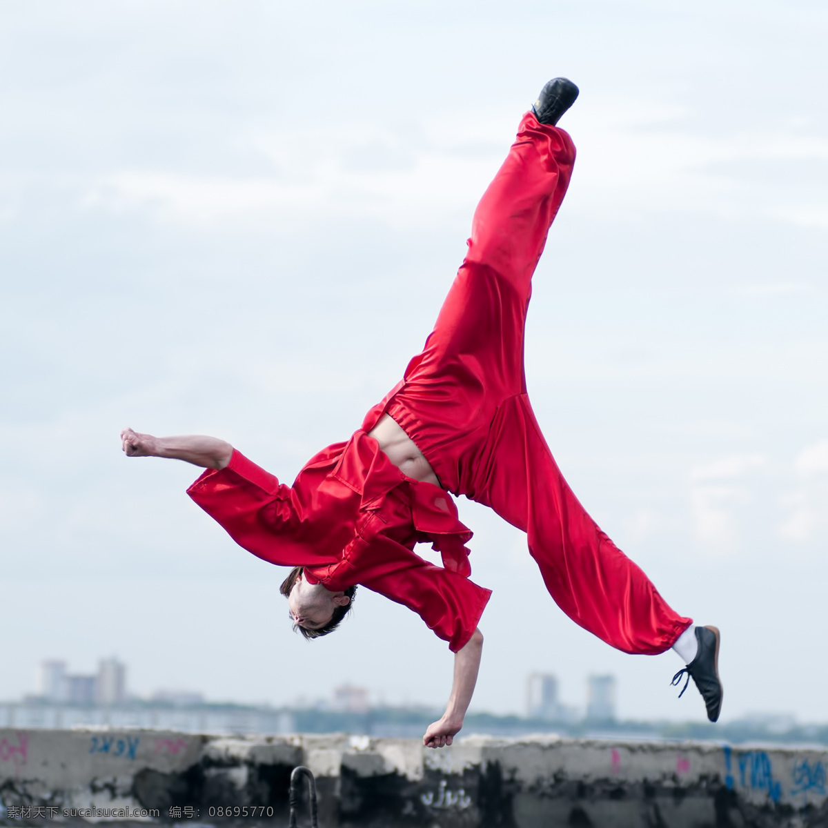 练武 人物 素材图片 男人 男性 人物摄影 人物素材 武术 健身 锻炼 中华武术 体育运动 生活百科