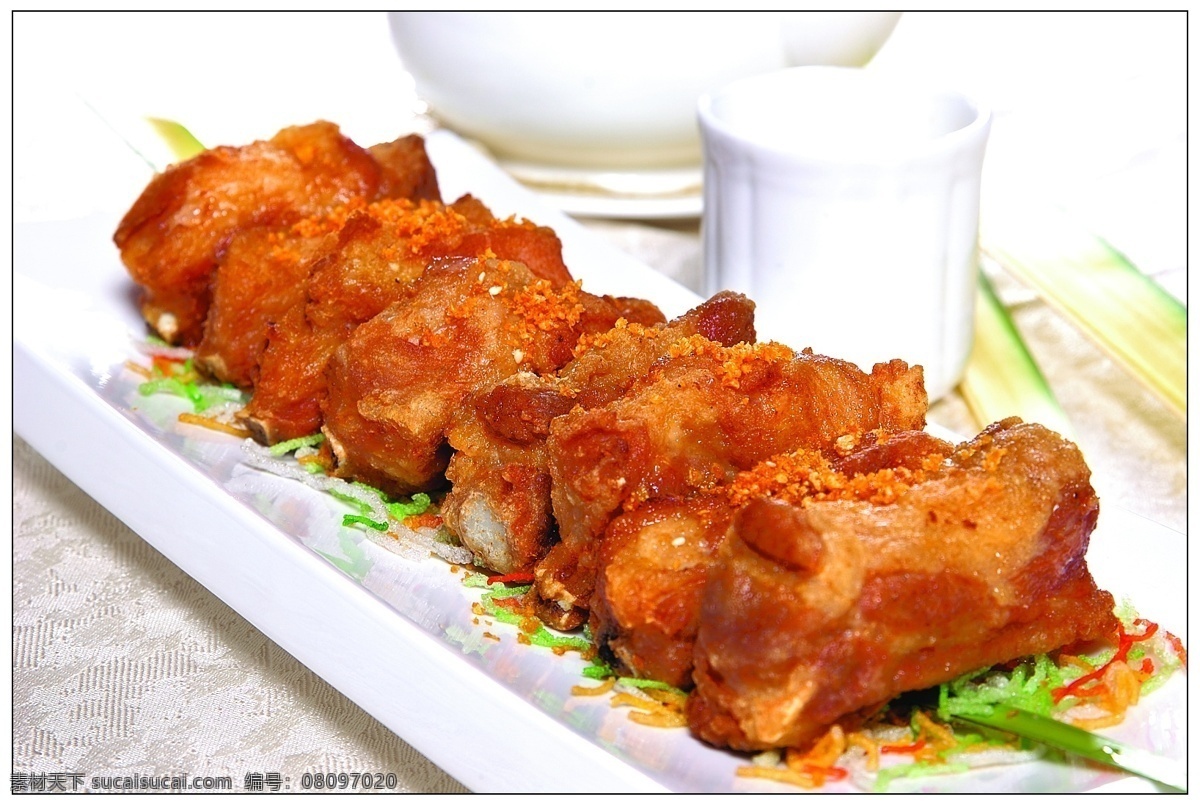 脆皮蒜香排 脆皮蒜香 美食摄影 传统菜 家常菜 传统美食 菜 餐饮美食
