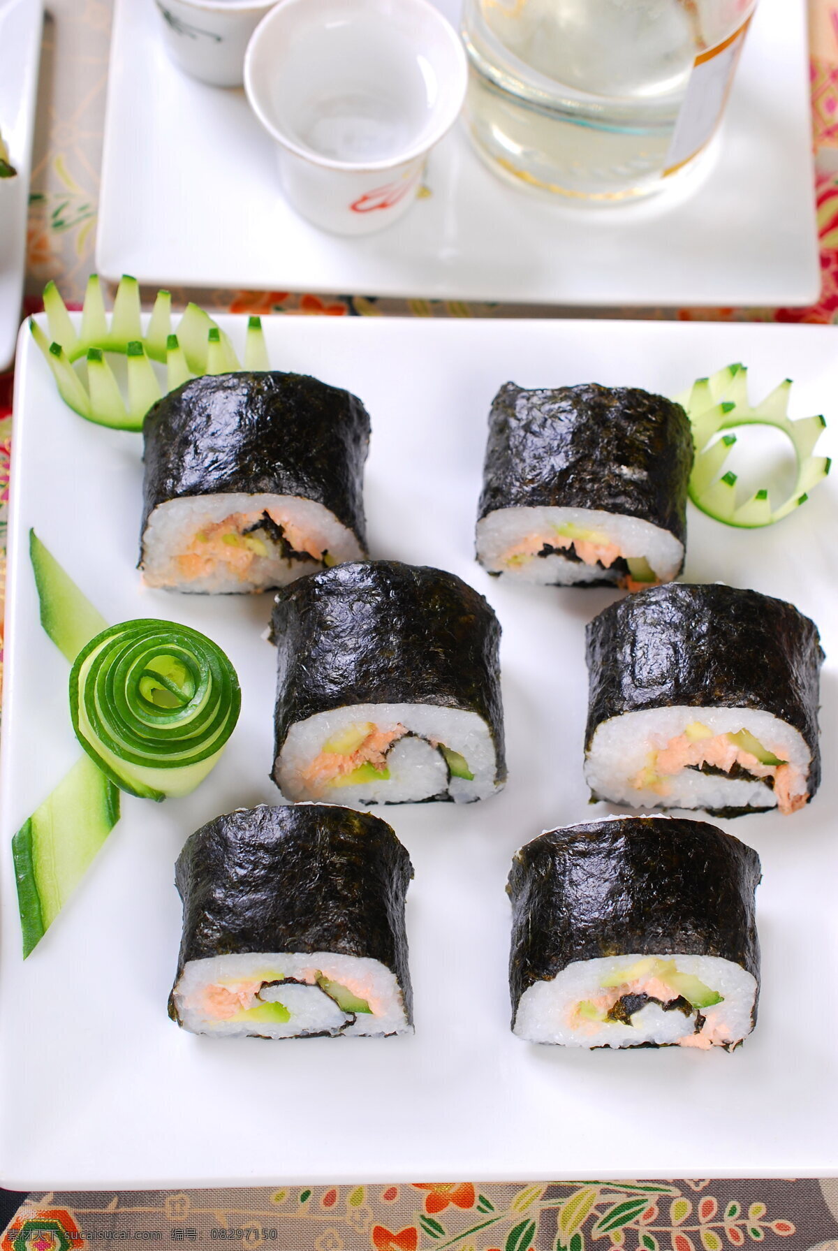 海苔寿司料理 海苔寿司 海苔 寿司 日本寿司 寿司卷 饭团 日本料理 日式料理 料理 黄瓜 美味 美食 食物 食品 日式美食 餐饮美食 日式 日本 日餐