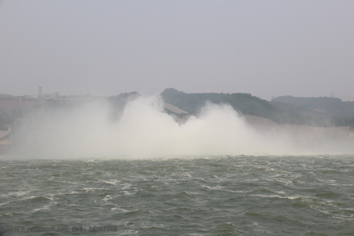 黄河小浪底 洛阳 黄河 景区 小浪底 水利枢纽 工程 水库 水坝 洪流 泄洪 调水 调沙 水汽 国内旅游 旅游摄影