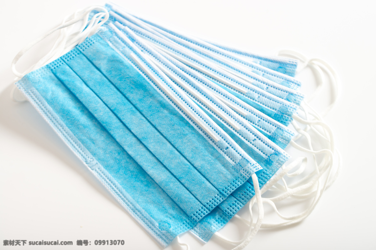 口罩 医疗工具 医疗用品 医疗器械 健康保健 医疗 保健 个人护理 卫生 健康生活方式 卫生保健 医生 医院 护士 一次性 纱布 无纺布 服务 流感 病毒 外科 禽流感 病原 炎症 生病 隔离 影棚 拍摄 蓝色 物体 白色 保护 传媒 健康 图像 彩色 留白 背景 分离 静物 特写 无人 生活百科 家居生活