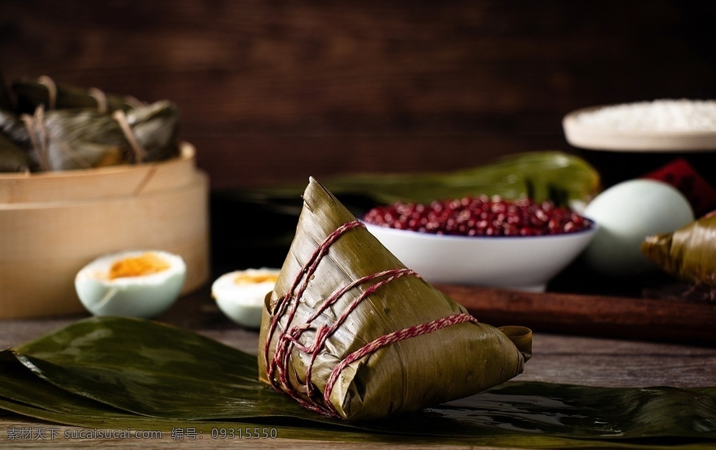 一个 粽子 场景 图 糯米 端午节 粽子摄影 餐饮美食 传统美食