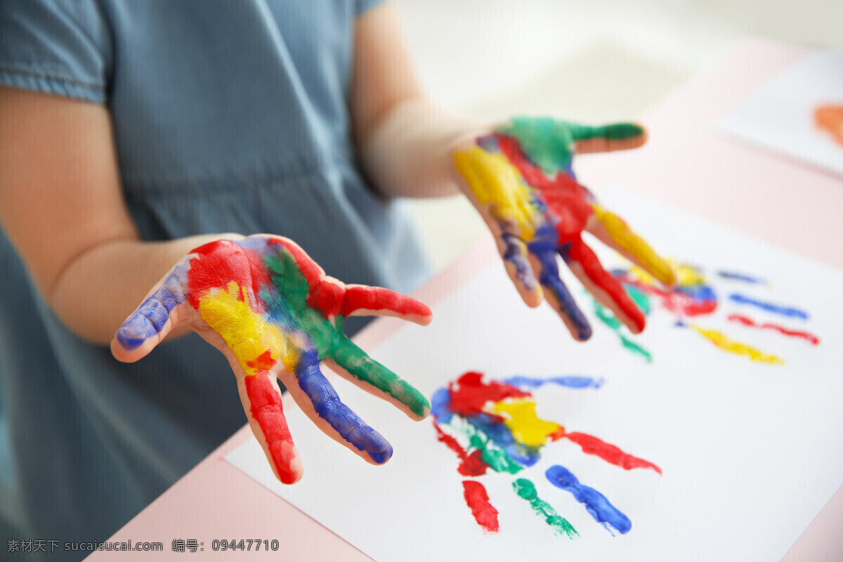 沾满颜料的手 可爱 儿童 美术 颜料 手 人物图库 其他人物
