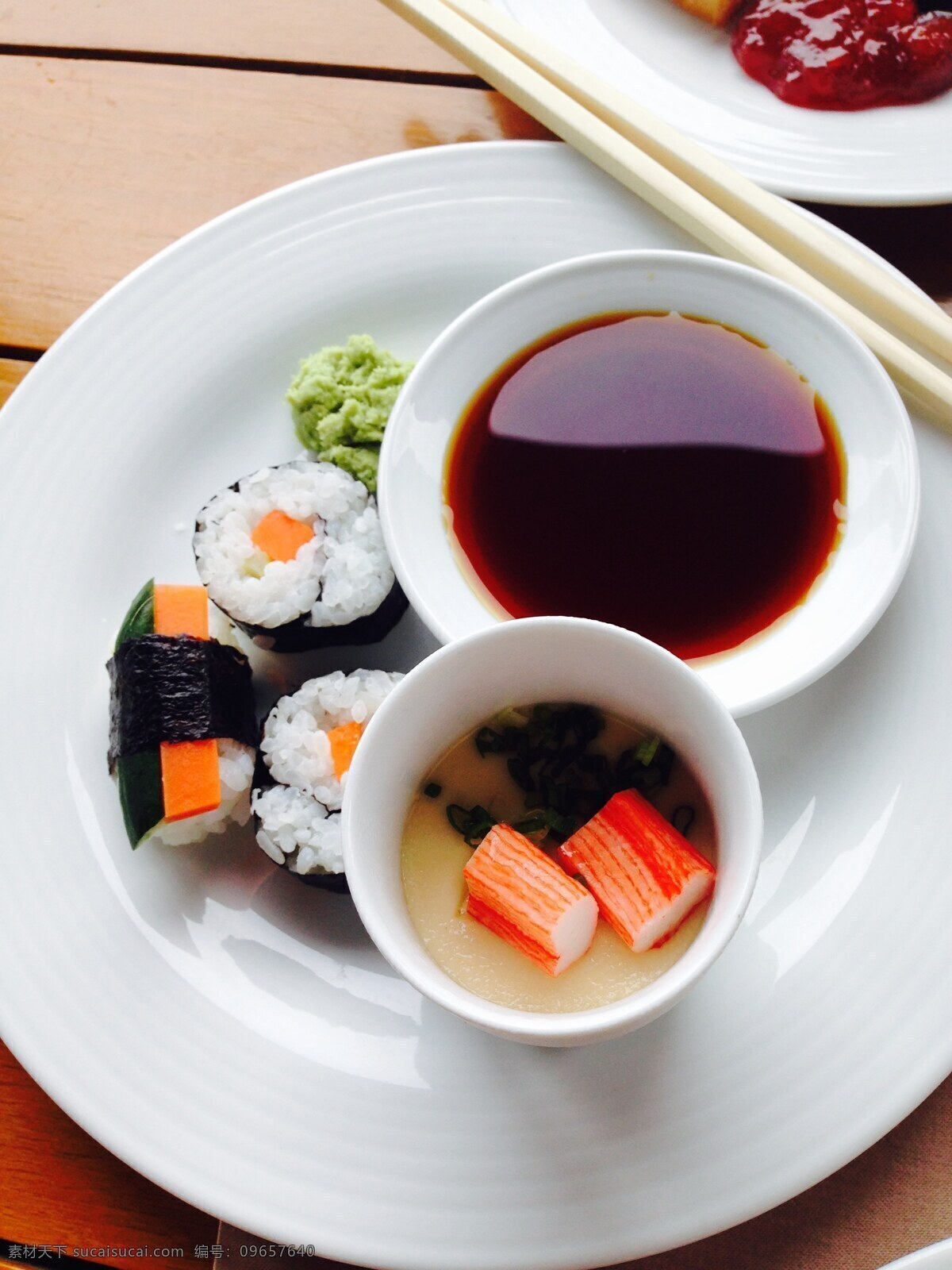 盘子 上 寿司 盘子上的寿司 海鲜 日本料理 日本美食 食物原料 外国美食 餐饮美食